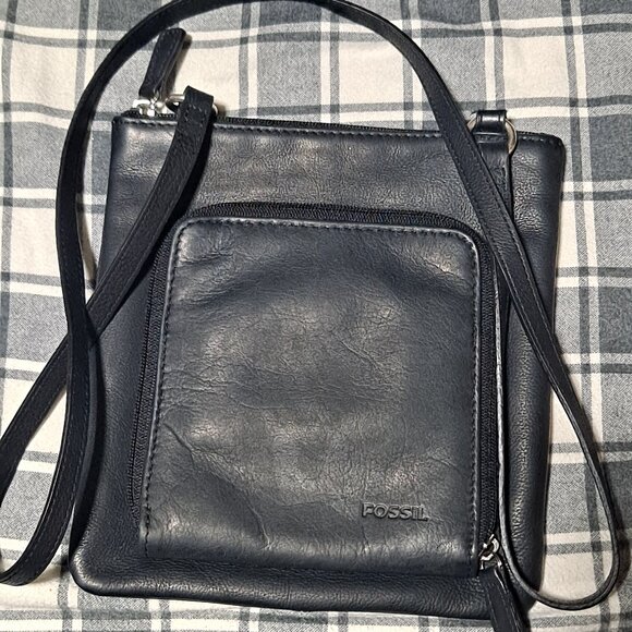 Fossil Black Leather Crossbody Bag. - Picture 1 of 2
